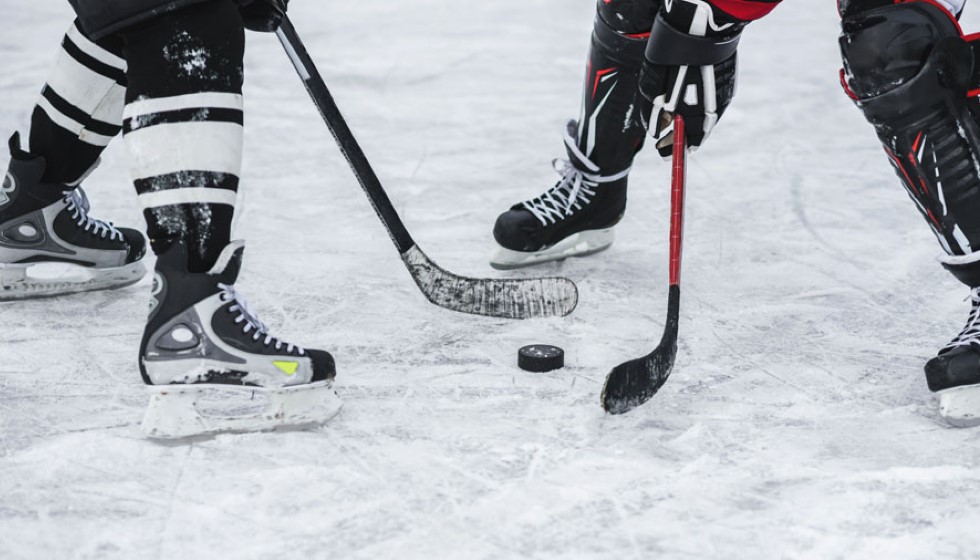 Exciting NHL Game Between Winnipeg Jets and Nashville Predators